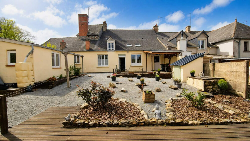 MORBIHAN Charmante maison en pierre de 3/4 chambres, bien entretenue, à proximité d'une boulangerie, d'un bar et d'un lac.