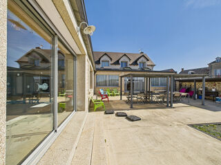  Maison � vendre 8 pi�ces 361 m�