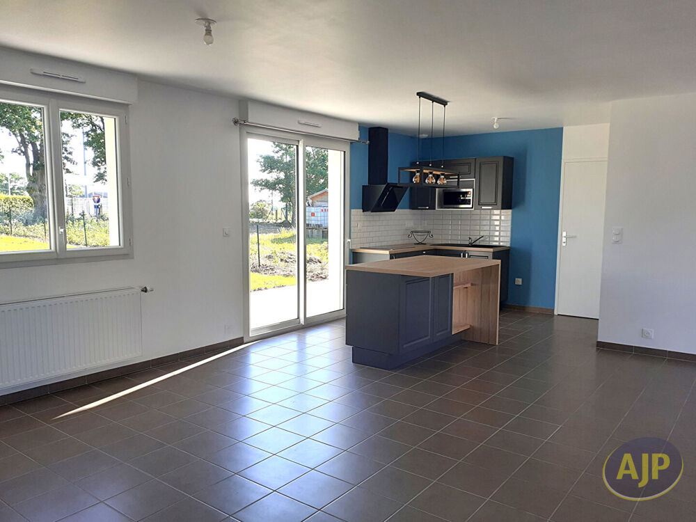 Location Maison Maison  3 pièce(s) 76.03 m2-FEGREAC Bourg Fegreac
