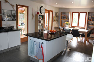  Maison � vendre 8 pi�ces 180 m�