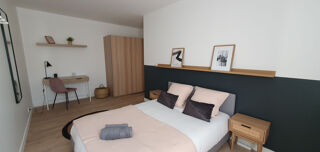  Appartement à louer 5 pièces 100 m²
