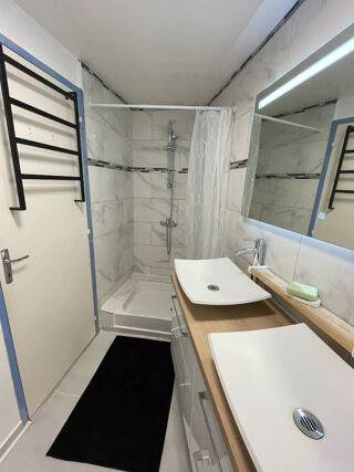  Appartement à louer 4 pièces 61 m²