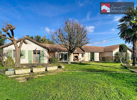   Spacieuse maison de plain pied, 174 m�, Garages et agr�able terrain au calme Maison - 7 pi�ce(s) - 174 m�