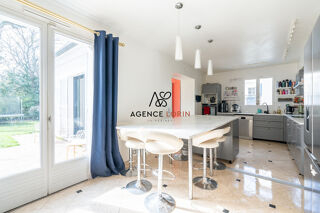  Maison à vendre 9 pièces 319 m²