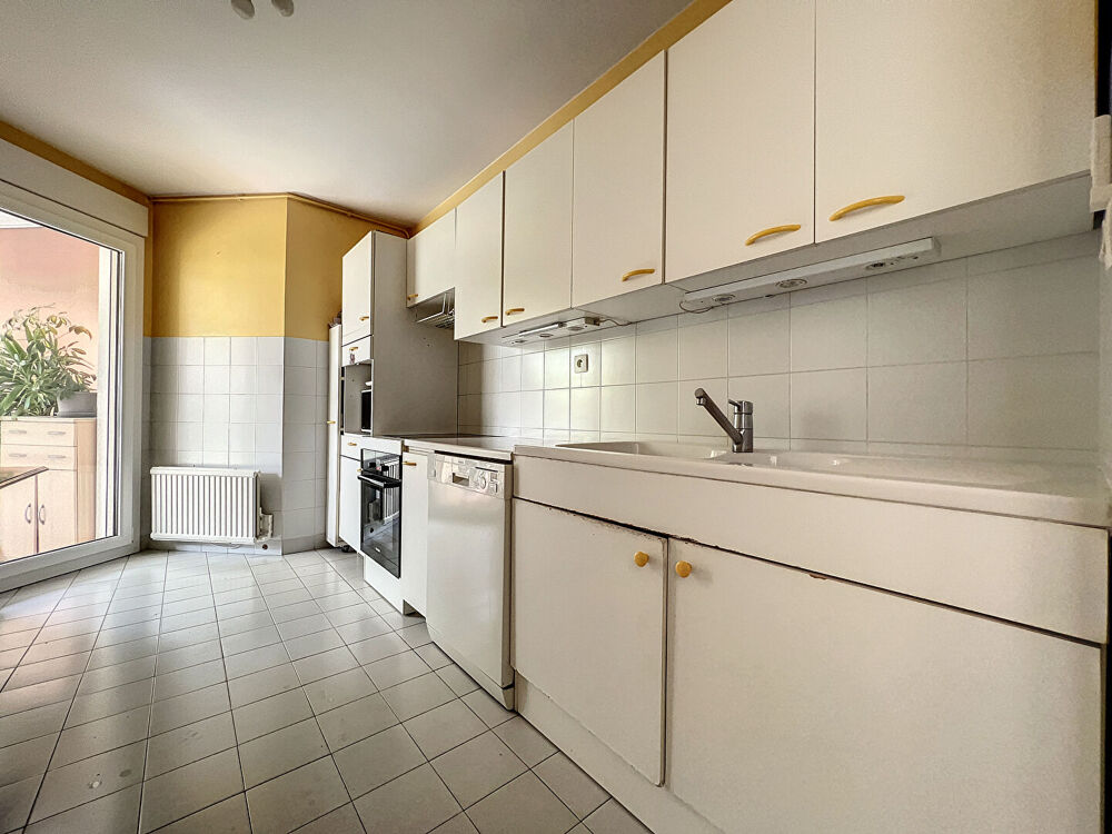 Vente Appartement A seulement 15 minutes du centre ville de Lyon, au centre de Champagne au Mont d'Or, Appartement en rez de jardin, 3 pièces de 7 Champagne au mont d or