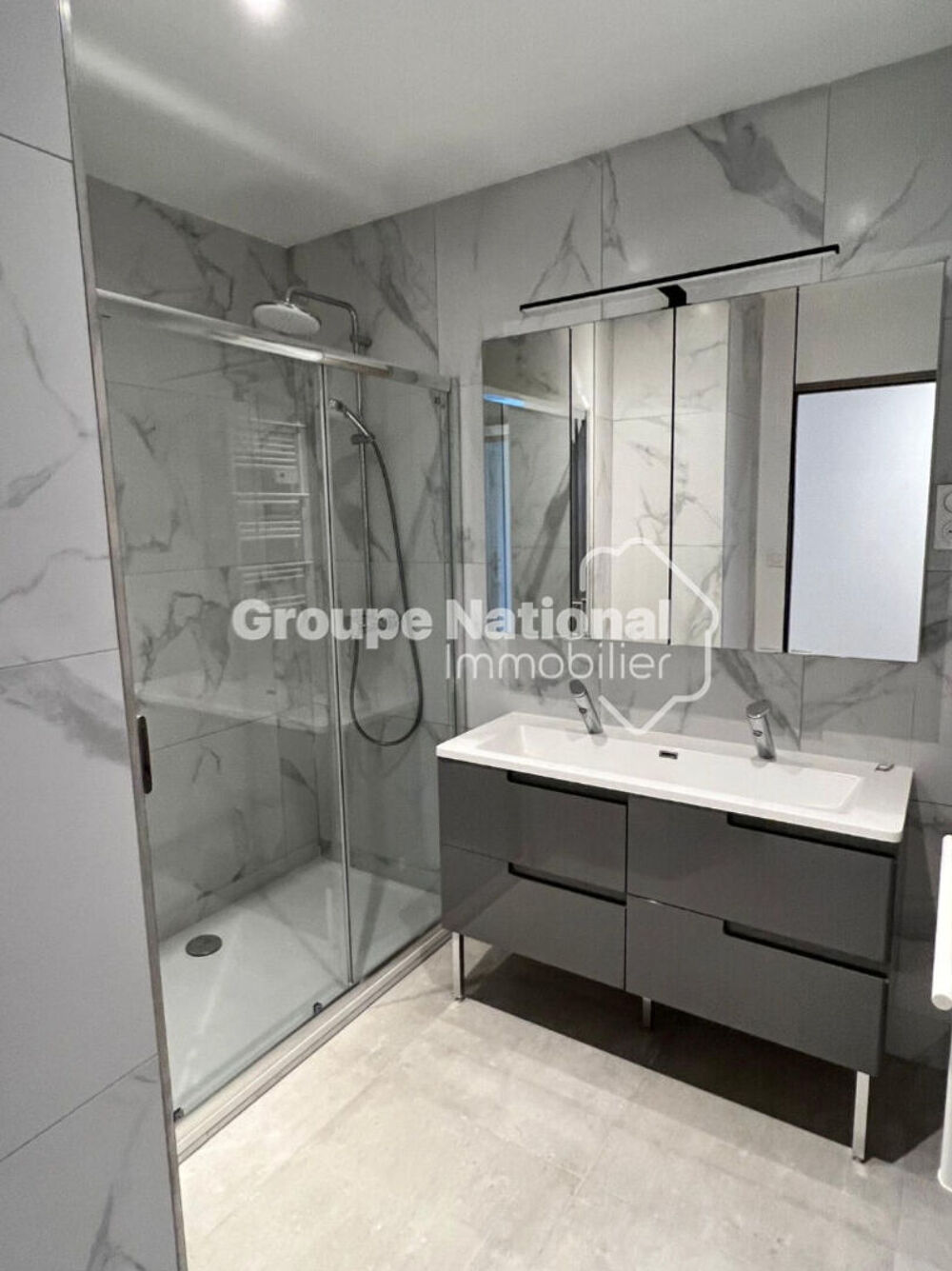 Vente Immeuble Proche Jean-Jaures immeuble de rapport composé de 2 P3 avec terrasse et balcon Nimes