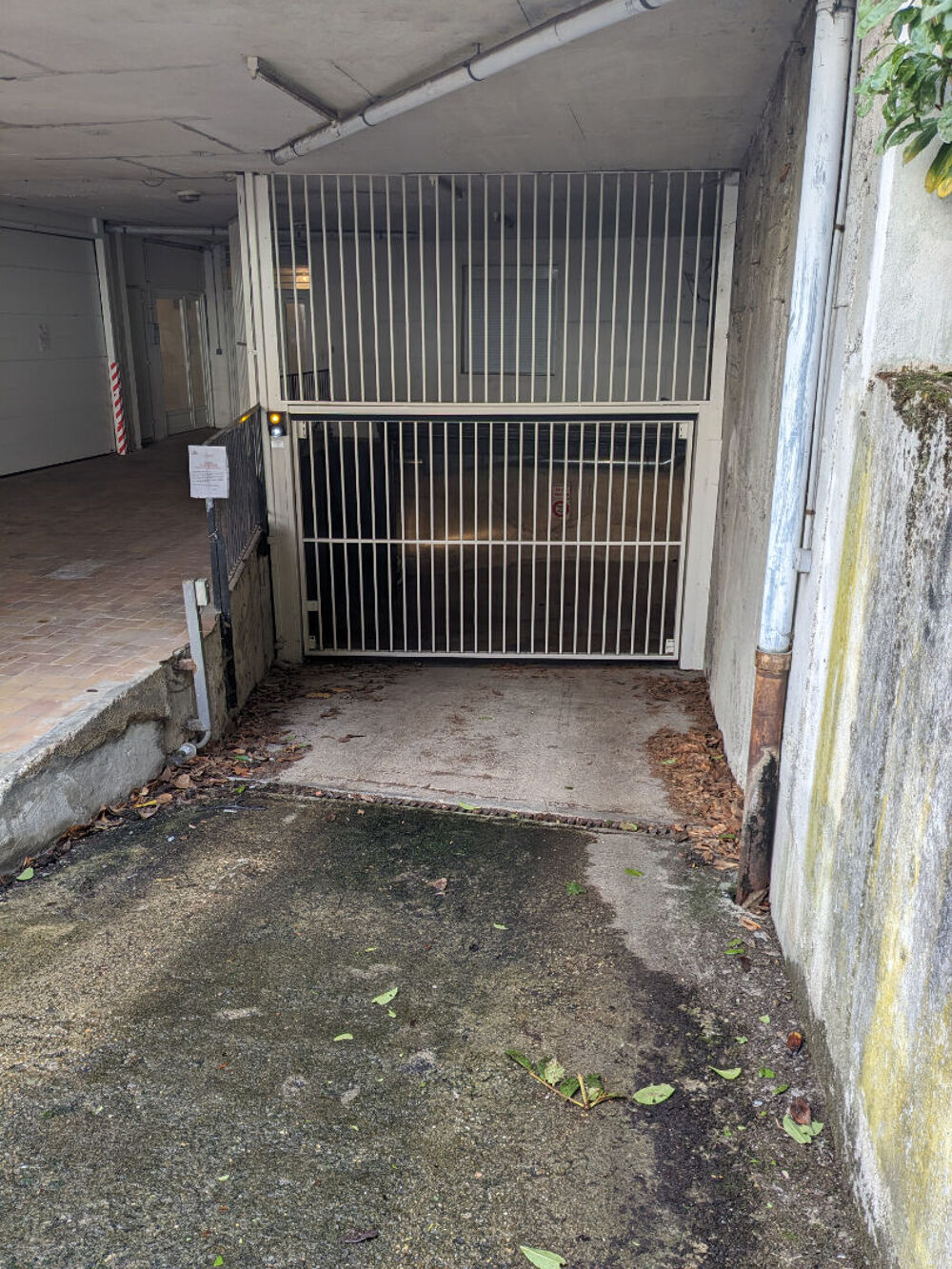 Location Parking/Garage Parking - Proche Facs Dijon
