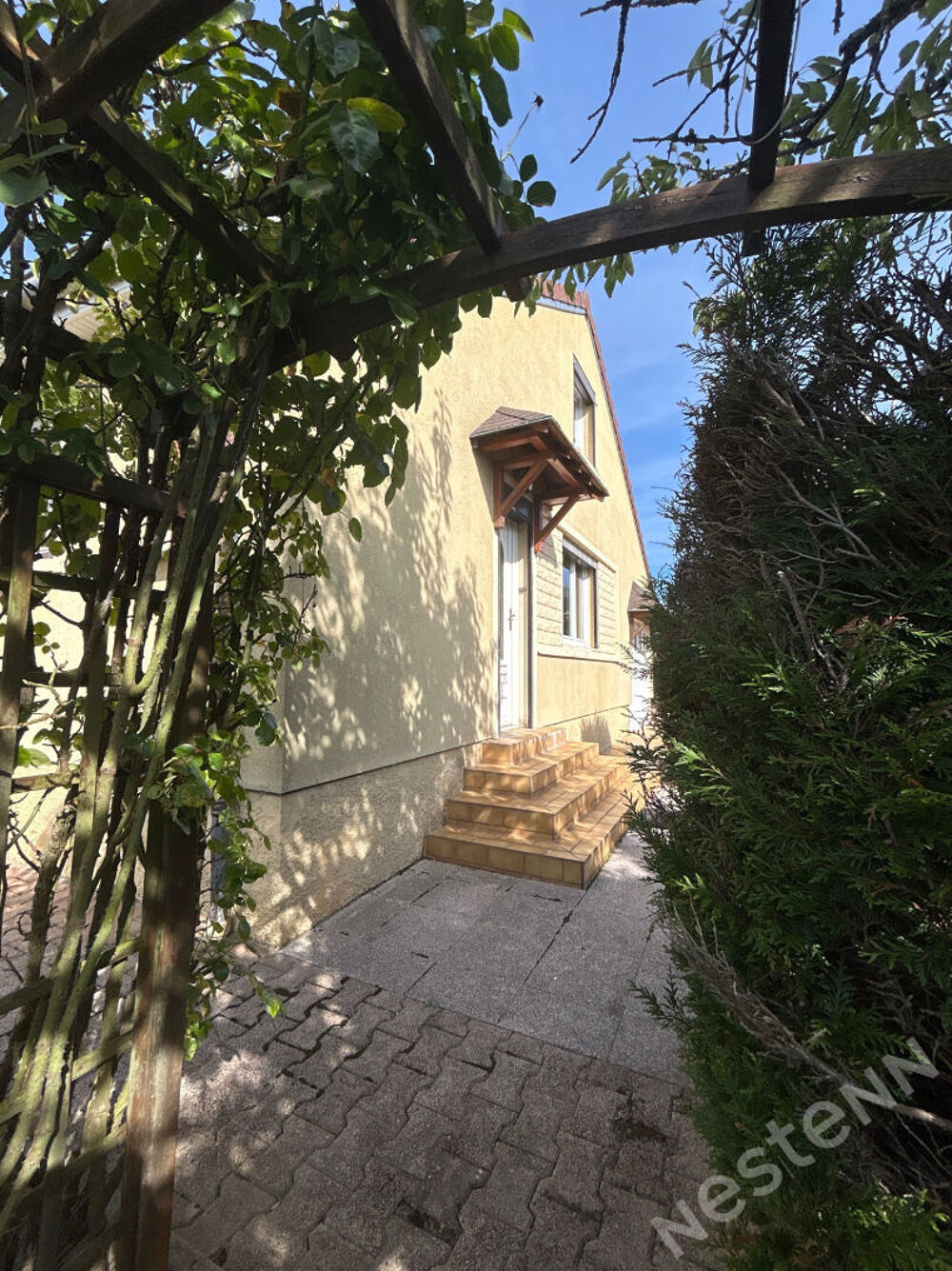 Maison familiale de plain-pied 83 m² aux Charreaux - 3 chambres avec terrain clos