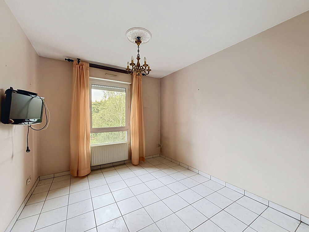 Appartement 3 pièces de 64 m² avec loggia fermée et vitrée / climatisation / garage / cave