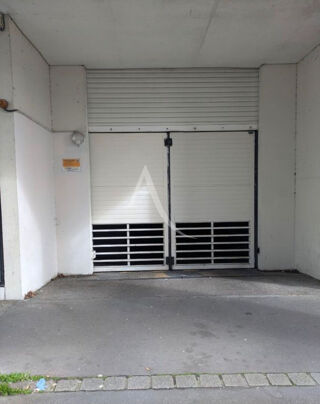  Parking / Garage à vendre 12 m² Nantes
