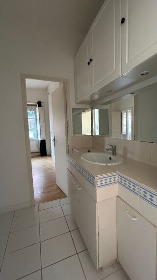  Appartement à louer 3 pièces 66 m²
