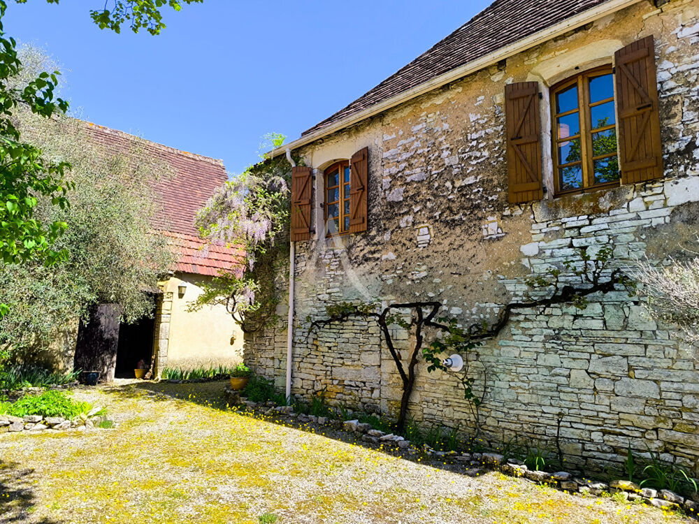 Vente Maison Maison en pierre 122m² + grange aménageable, à 5 min des commerces Catus