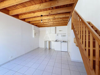  Appartement à louer 2 pièces 27 m²