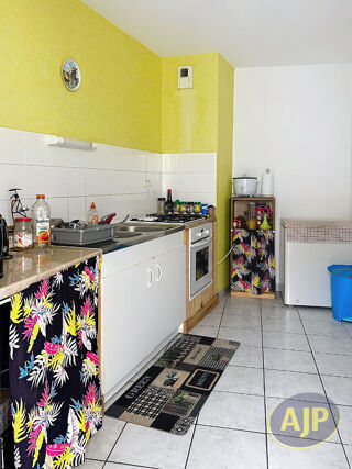  Appartement à louer 3 pièces 74 m²