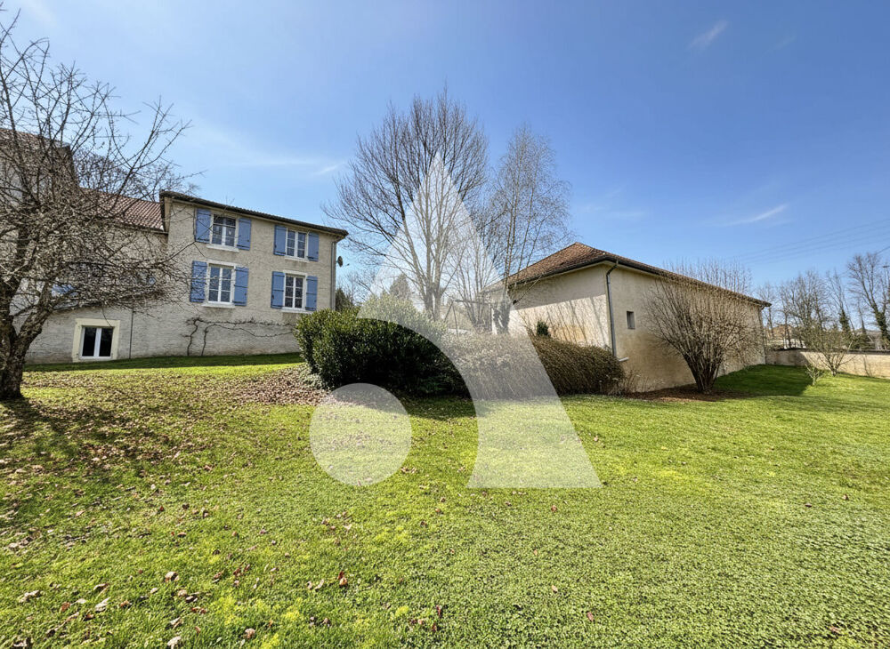 Maison 8 pièces 173 m² · à Neufchateau · 173 m² · 230 000 €