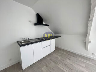  Appartement à louer 2 pièces 27 m²
