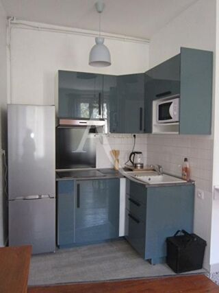  Appartement à louer 2 pièces 42 m²