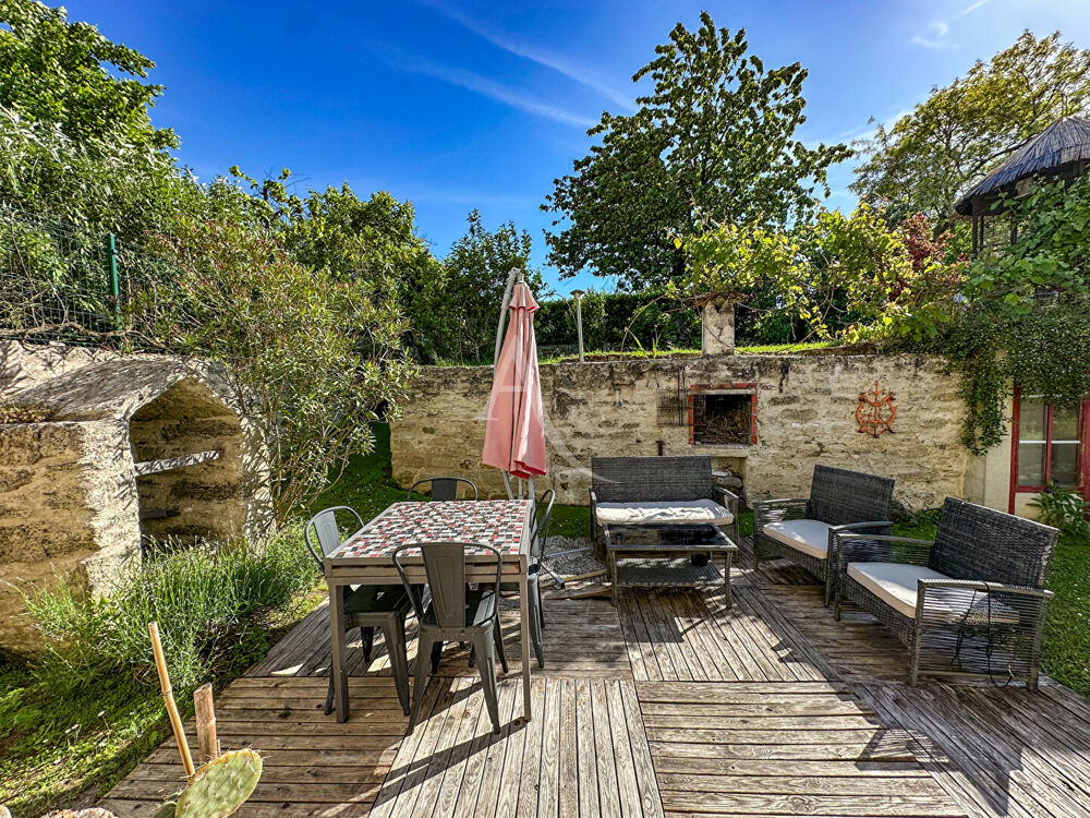 Maison semi-troglodytique de charme à Rochemenier (49700)