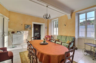  Maison à vendre 10 pièces 307 m²