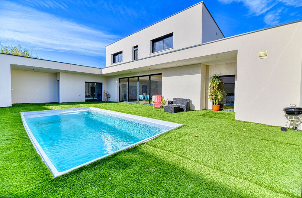 LANGLADE -MAISON- 4 SUITES PARENTALES - TERRAIN 1000m²