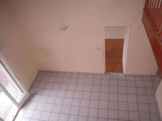  Appartement à louer 4 pièces 81 m²