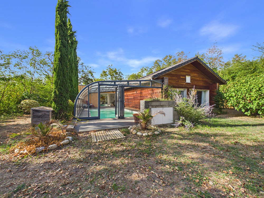 Vente Maison Maison d'exception de 230 m2 avec piscine chauffée Beauregard baret