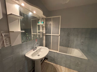  Appartement à louer 3 pièces 66 m²