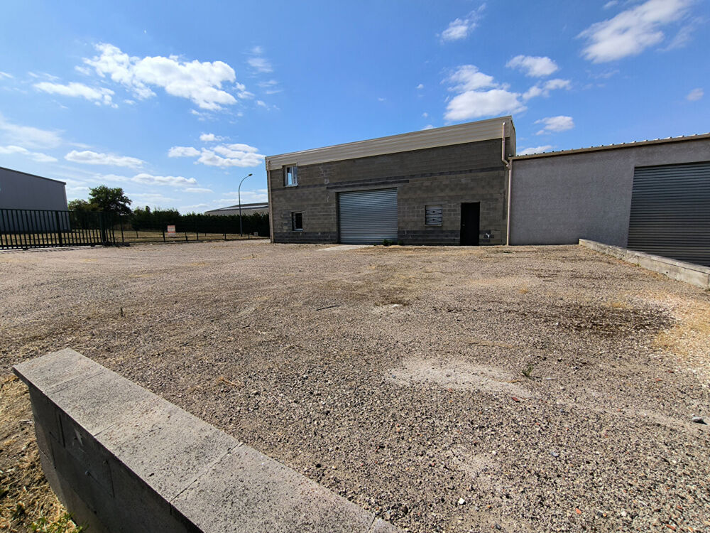   Local de 212.50m²+ appartement 3 piéces 