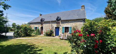   C�TES D'ARMOR Spacieuse maison de 6 pieces, belle jardin / terrain 8000m2, � proximit� d'une ville active Maison - 6 pi�ce(s) - 200 m�