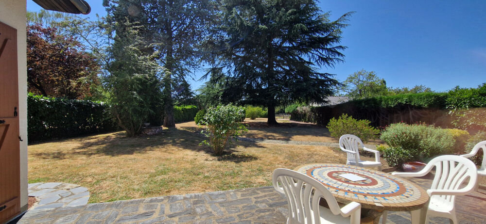 Vente Maison À vendre à Neuville-sur-Sarthe : maison 4 chambres avec grand jardin arboré, terrasse exposée sud et garage Neuville sur sarthe