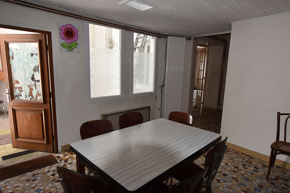 Vente Maison LE MAYET DE MONTAGNE Maison d'Habitation 11 pièce(s) 237 m2 Le mayet de montagne