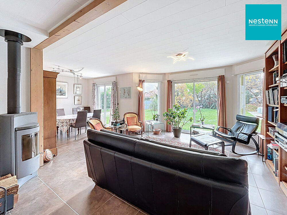 Vente Maison Maison Montbrison 6 pièce(s) 150 m² - terrain clôturé et arboré - piscine Montbrison