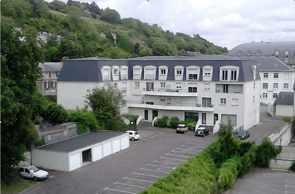 Location Parking/Garage Place de parking privative proche centre ville Evreux