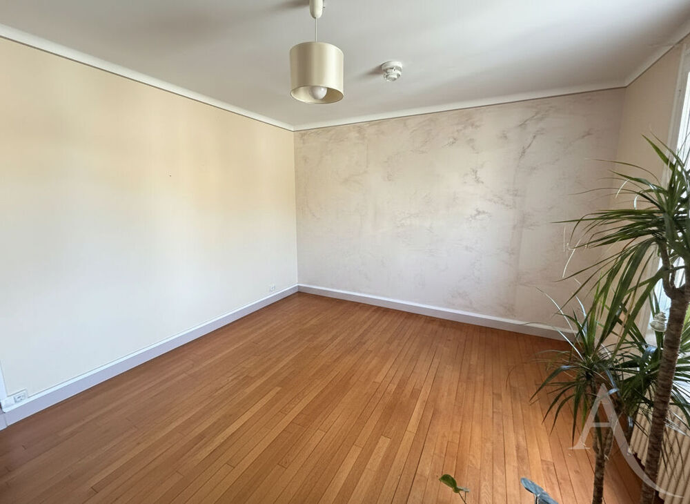 Vente Maison Maison Chateauroux 9 pièce(s) 173 m2 Chateauroux
