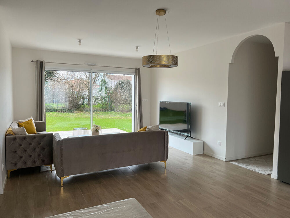 Maison Echillais 4 pièce(s) 95 m2