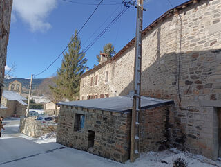  Remise / Grange � vendre 124 m� Puyvalador