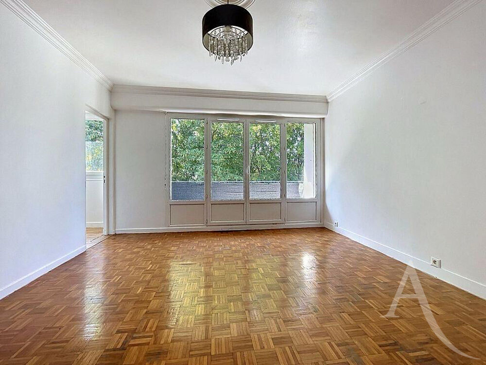 Appartement F4 avec balcon, 3 chambres et DPE C à Aubergenville