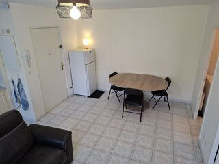  Appartement à louer 2 pièces 32 m²