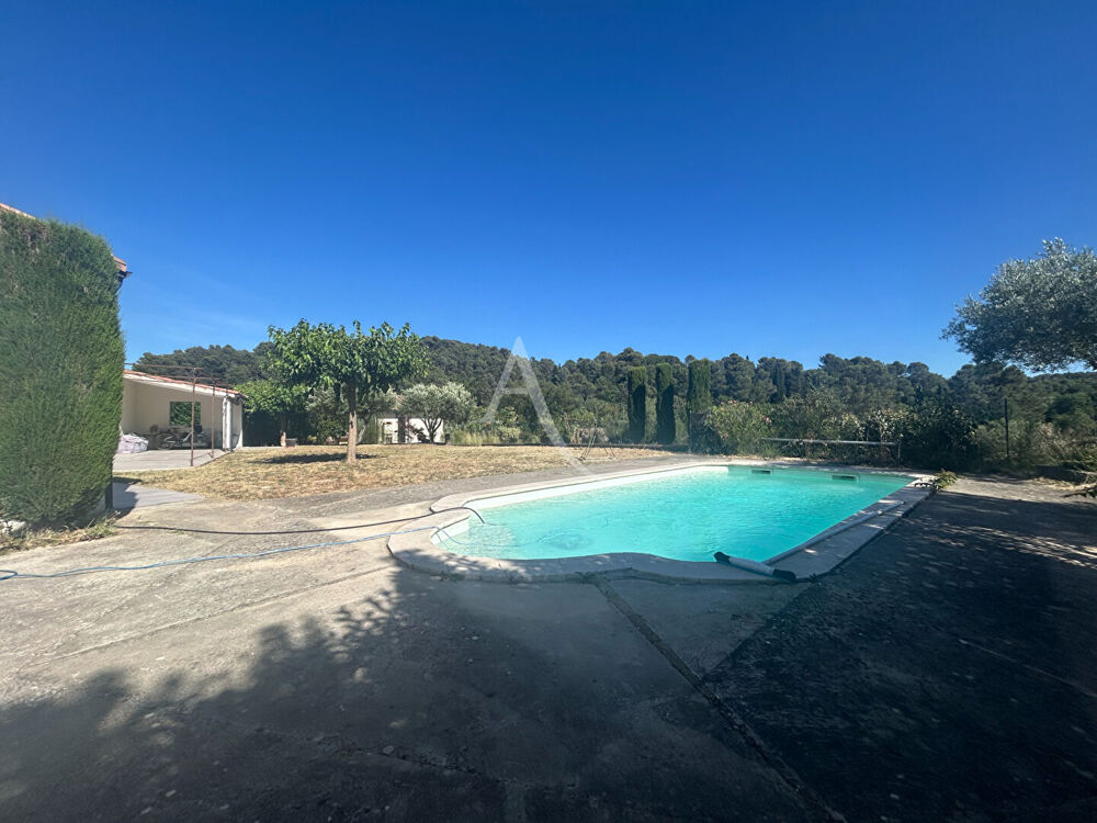 SUPERBE VILLA DE PLAIN-PIED AVEC PISCINE ET VUE DÉGAGÉE SUR LA PINÈDE
