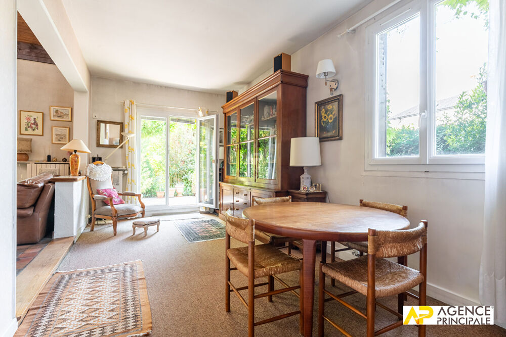 Maison Le Mesnil Le Roi 6 pièce(s) 129 m2