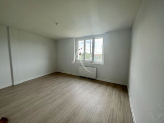  Appartement à louer 3 pièces 60 m²