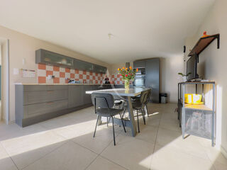  Maison � vendre 7 pi�ces 270 m�