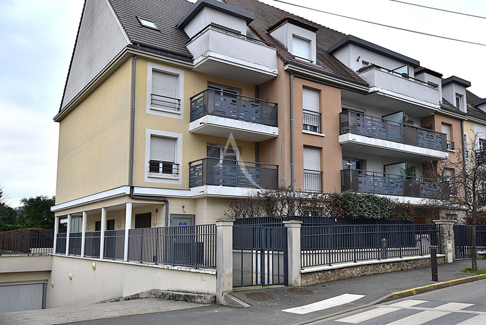 Vente Appartement À vendre : Appartement 2 pièces à Montlhéry - Bon état, dernier étage Montlhery