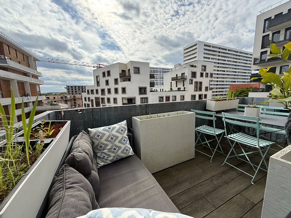 Vente Appartement Appartement  en duplex  de type 3 pièces 54.03 utiles (51.23 m² carrez)  revisité en grand F2 représentant 54.03 m² utiles Massy