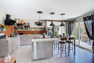  Maison à vendre 8 pièces 238 m²