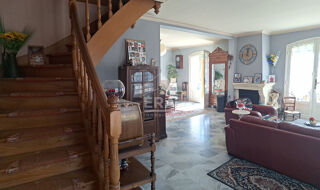  Maison  vendre 8 pices 