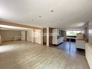  Maison  vendre 6 pices 191 m