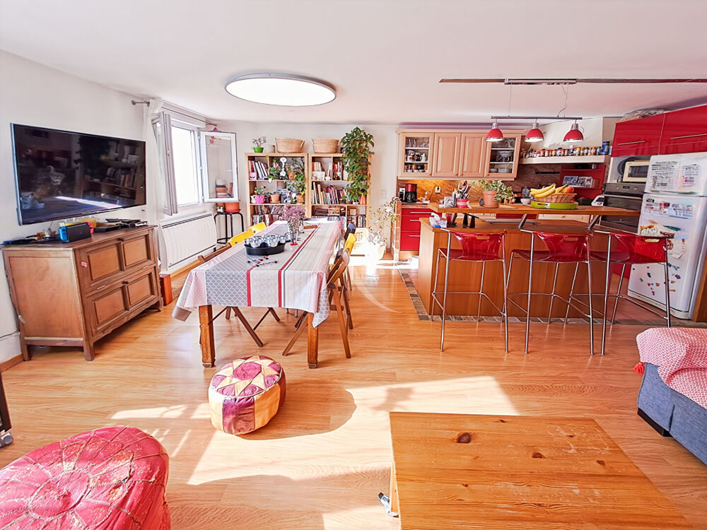 Vente Appartement ARPAJON - PROCHE ÉGLISE - TRIPLEX DE 109 M² - 3 CHAMBRES - GARAGE Arpajon