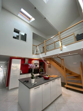  Maison � louer 6 pi�ces 167 m�