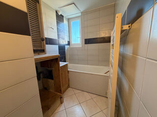  Appartement à louer 3 pièces 60 m²